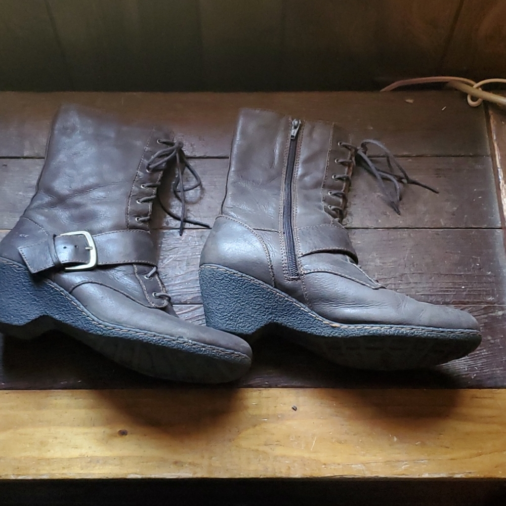 Dress boots